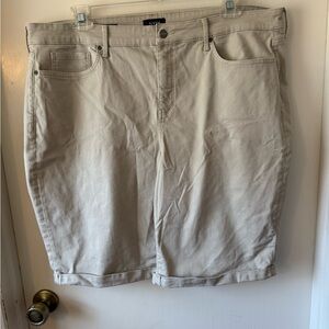 NYDJ Briella Roll Cuff Bermuda Shorts 22W Beige Tan Lift Tuck Plus Size